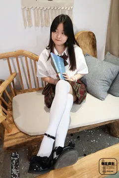 御足摄影 050 JK白丝袜 [76P/1V/2.82G] - 3