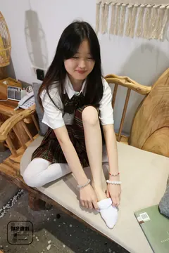 御足摄影 050 JK白丝袜 [76P/1V/2.82G] - 4