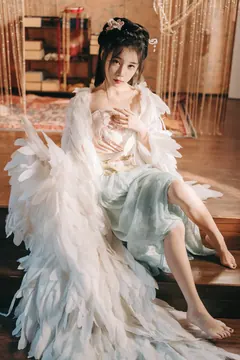 [YITUYU艺图语]2023.02.26 情不知所以 走走[37+1P/181MB] - 3