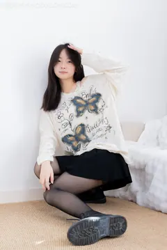 勿恋传媒 NO.2608 萌萌-马丁靴、薄黑丝[143P/1V/4.18GB] - 3