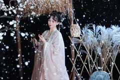 [YITUYU艺图语]2023.03.05 风雪等归人 阡墨红尘[21+1P/472MB] - 3