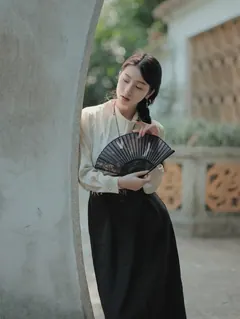[YITUYU艺图语]2023.03.06 春日 冉冉[34+1P/293MB] - 1