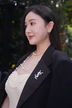 精选街拍作品 NO.6662 丝质白裙丽燕[508P/957MB] - 4