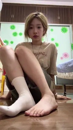 脚模面试脸足同框套路系列-236[1V/96M]