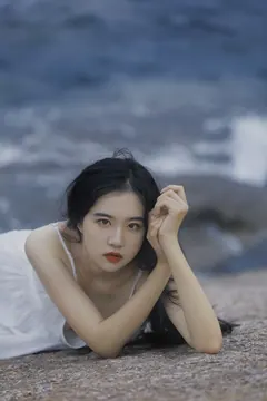 [YITUYU艺图语]2023.03.09 In Blue 知岫[30+1P/453MB] - 3