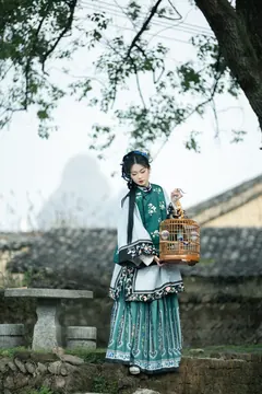 [YITUYU艺图语]2023.03.12 流年 晚江亭[39+1P/438MB] - 2