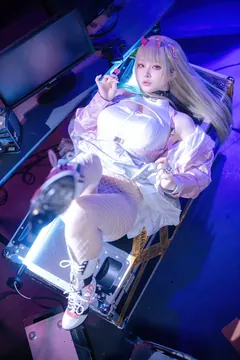 屿鱼 – 胜利女神 妮姬 毒蛇[86P/1.01GB] - 2