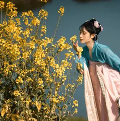 [YITUYU艺图语]2023.03.17 等风来 初茶[62+1P/1.14GB] - 1