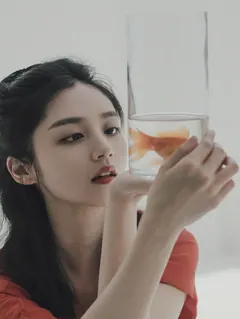 [YITUYU艺图语]2023.03.20 少女与鱼 雨文[42+1P/247MB] - 2