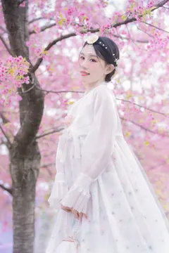[YITUYU艺图语]2023.03.24 延边公主樱花祭 初初[21+1P/84MB] - 1