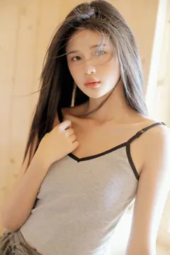 [YITUYU艺图语]2023.03.25 木屋里的女孩 馨瑶子[28+1P/290MB] - 2