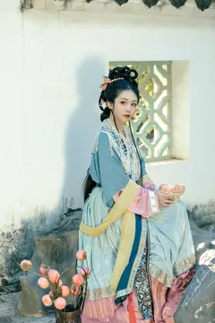 [YITUYU艺图语]2023.03.29 浣溪沙·小院闲窗春色深 沉诗思[21+1P/260MB] - 2