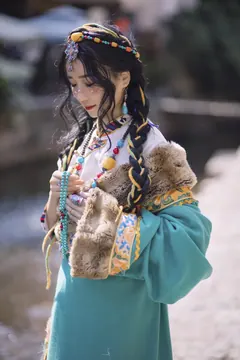 [YITUYU艺图语]2023.04.06 藏族卓玛 冯欢[19+1P/253MB] - 2