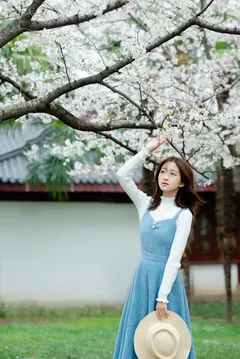 [YITUYU艺图语]2023.04.08 樱花物语 钰儿[31+1P/320MB] - 2