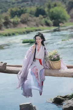 [YITUYU艺图语]2023.04.09 去随青草牧春牛 瑜瑾[24+1P/524MB] - 2