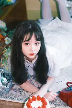 [YITUYU艺图语]2023.04.10 被鲜花包围的浪漫 林野昭昭[19+1P/410MB] - 2
