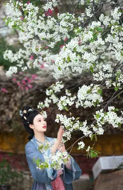 [YITUYU艺图语]2023.04.11 春深处 薇薇 [42+1P/778MB] - 4