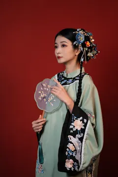 [YITUYU艺图语]2023.04.13 清汉日常 小泽[31+1P/835MB] - 2