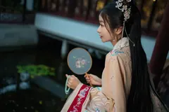 [YITUYU艺图语]2023.04.14 汉服游园 小泽[33+1P/1.03GB] - 1