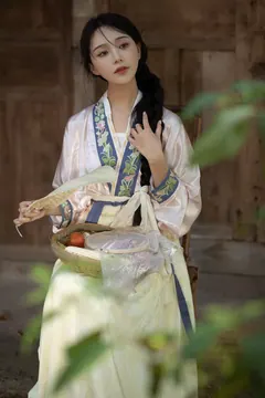 [YITUYU艺图语]2023.04.17 得闲 素昧在路上 [23+1P/306MB] - 2