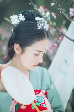 [YITUYU艺图语]2023.04.17 桃花 范范 [30+1P/306MB] - 2