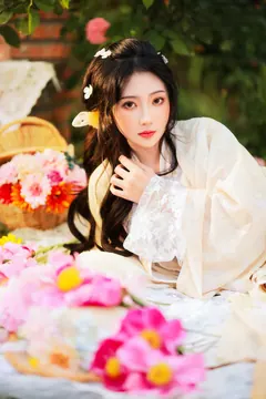 [YITUYU艺图语]2023.04.18 午后玫瑰 柳柳杨柳柳_ [22+1P/147MB] - 2