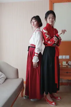 凡夫摄影 NO.0011 可菲×晓莲 红色古装汉服丝族[190P/2V/7.26GB] - 2