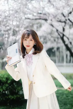 [YITUYU艺图语]2023.04.18 樱花教室 萌伊伊[32+1P/368MB] - 1