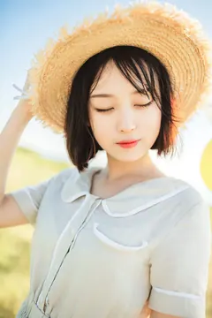 [YITUYU艺图语]2023.04.20 你深邃的眼眸犹如漫天星辰坠入大海 四月青夏[23+1P/160MB] - 3