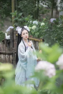 [YITUYU艺图语]2023.04.23 不知春 秋哒哒–[34+1P/460MB] - 1