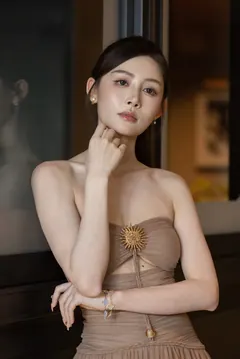 精选街拍作品 NO.6875 敏敏女神抹胸纱裙[355P/710MB] - 2