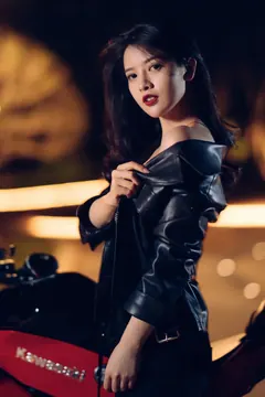 [YITUYU艺图语]2023.04.27 甜辣机车，娇弱少女的酷姐范 喵喵喵是锦儿呀[30+1P/387MB] - 1