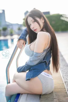 Hane Ame 雨波写真 – Original HaneAme Poolside Body 泳池健身日[40P/5V/569MB] - 3