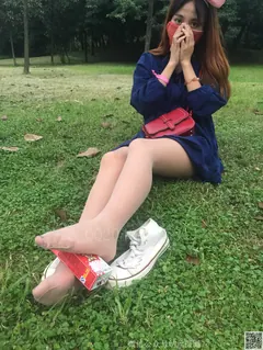 [纳丝摄影]0048 璐璐 萌妹字肉丝美腿[82P/356MB] - 3