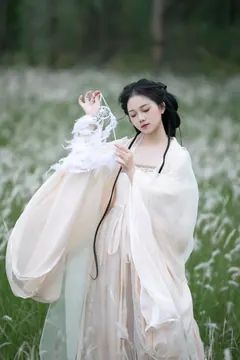 [YITUYU艺图语]2023.05.04 遇见春 秋哒哒–[31+1P/330MB] - 4
