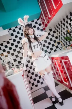 神楽板真冬 NO.281 – 毛绒白兔[75P/2V/316MB] - 2