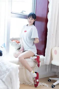 勿恋传媒 NO.2680 山奈-帆布鞋、白棉袜、裸足[155P/1V/3.23GB] - 4