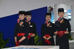 精选街拍作品 NO.6915 东方航空空姐[84P/96MB] - 3