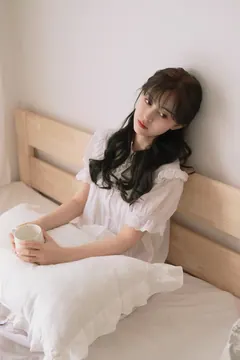 [YITUYU艺图语]2023.05.09 失落的女孩 壹萱-[24+1P/251MB] - 2