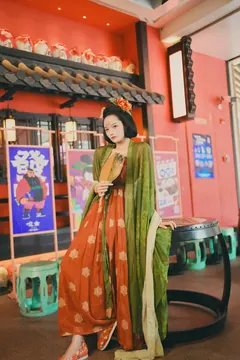 [YITUYU艺图语]2023.05.10 云鬓花颜金步摇 兔子Zzz不吃胡萝卜[48+1P/612MB] - 2