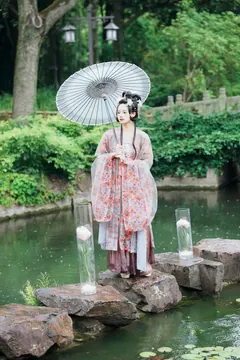 [YITUYU艺图语]2023.05.16 天青色等烟雨 兔子Zzz不吃胡萝卜[27+1P/378MB] - 2
