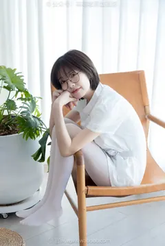 [BoBoSocks袜啵啵]NO.702 小甜豆-高跟凉鞋、厚白丝、互士服[155P/1V/5.69GB] - 1