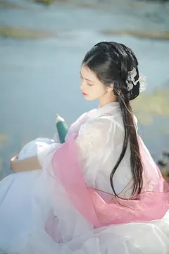 [YITUYU艺图语]2023.05.19 青山依旧在 吾岁[25+1P/495MB] - 2