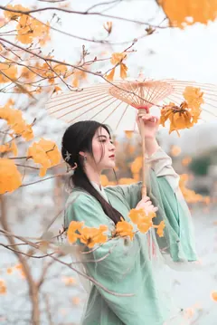 [YITUYU艺图语]2023.05.22 春知处 琴子[31+1P/497MB] - 4