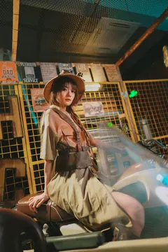 [YITUYU艺图语]2023.05.22 跟我一起探险吧 兔子Zzz不吃胡萝卜[31+1P/473MB] - 1