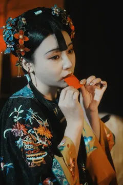 [YITUYU艺图语]2023.05.23 迷醉清汉 罗拉[25+1P/386MB] - 3