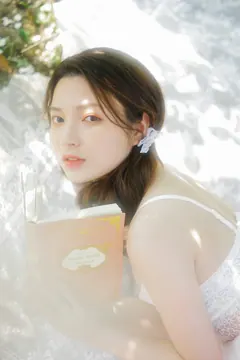 [YITUYU艺图语]2023.05.23 人间四月天 李悦[42+1P/336MB] - 2