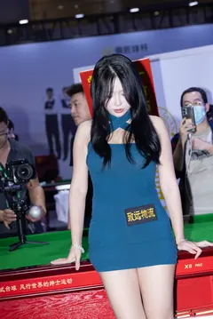精选街拍作品 NO.6947 蓝色短裙KK不吃鱼[57P/94MB] - 3