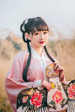 [YITUYU艺图语]2023.05.24 夕阳下的玩耍 桃墨公子x[29+1P/283MB] - 3