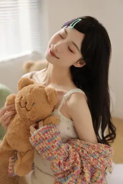 [YITUYU艺图语]2023.05.24 小熊 绵绵[28+1P/394MB] - 4